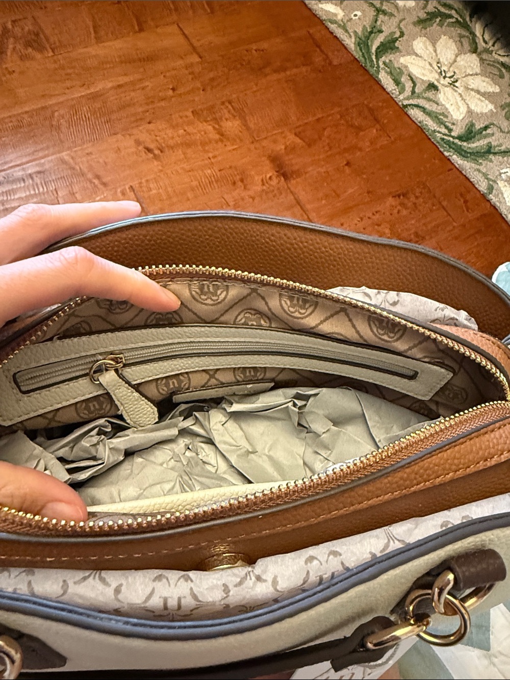 Cream and Brown Pebbled Faux Leather Shoulder Bag - Picture 11 of 12